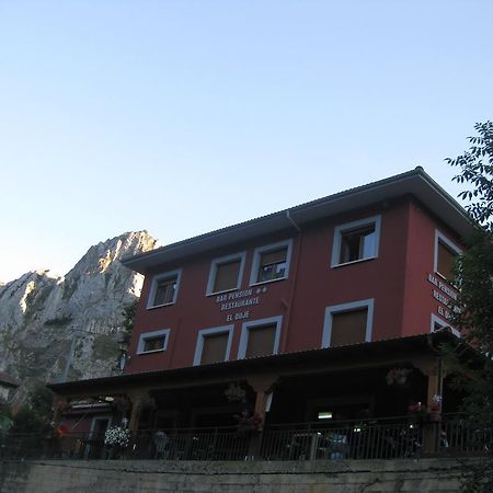 Hostal El Duje Tielve エクステリア 写真